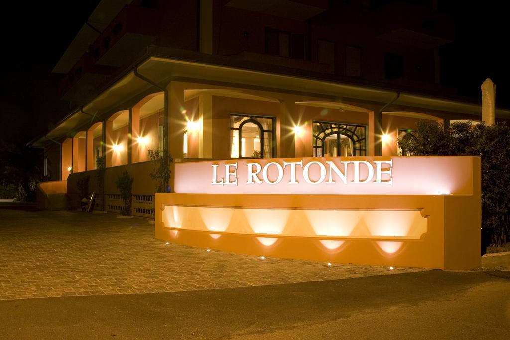 Hotel Le Rotonde Massaciuccoli Ngoại thất bức ảnh